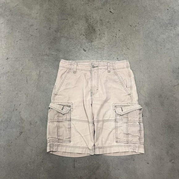 Vintage Y2K baggy Levi's cargo utility hiking skater shorts - Picture 3 of 7